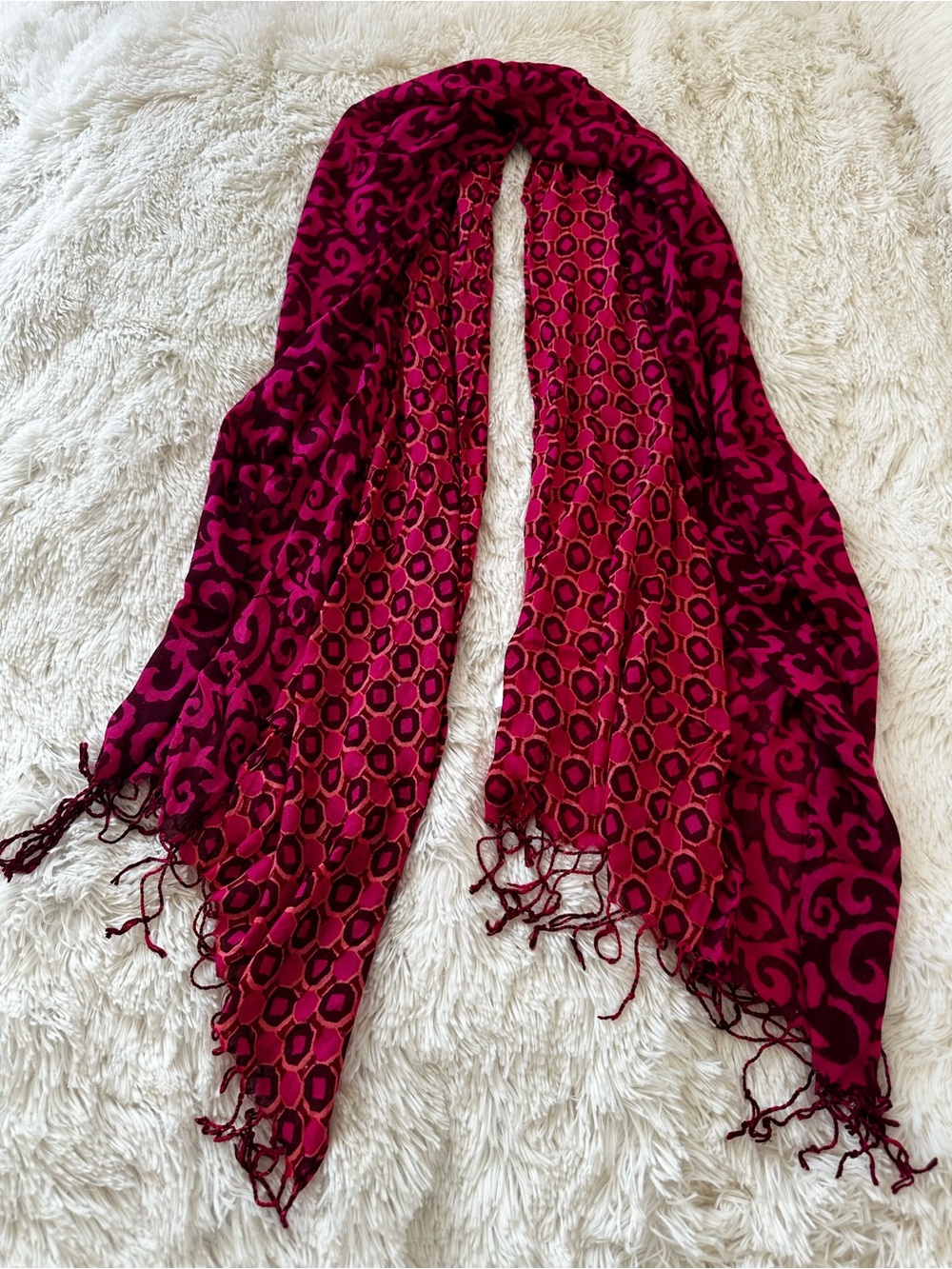 Isaac Mizrahi Pink Burgundy Reversible Fringe Scarf Wrap One Size Women’s